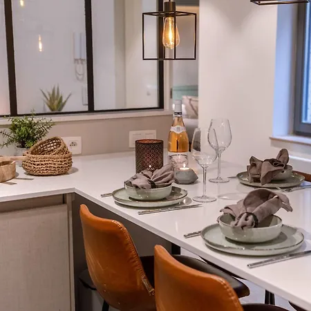 Apartment Stylish 50 Meters From The
