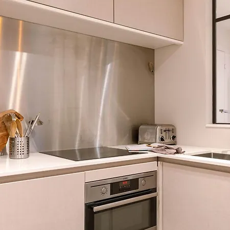 Stylish 50 Meters From The Apartment *